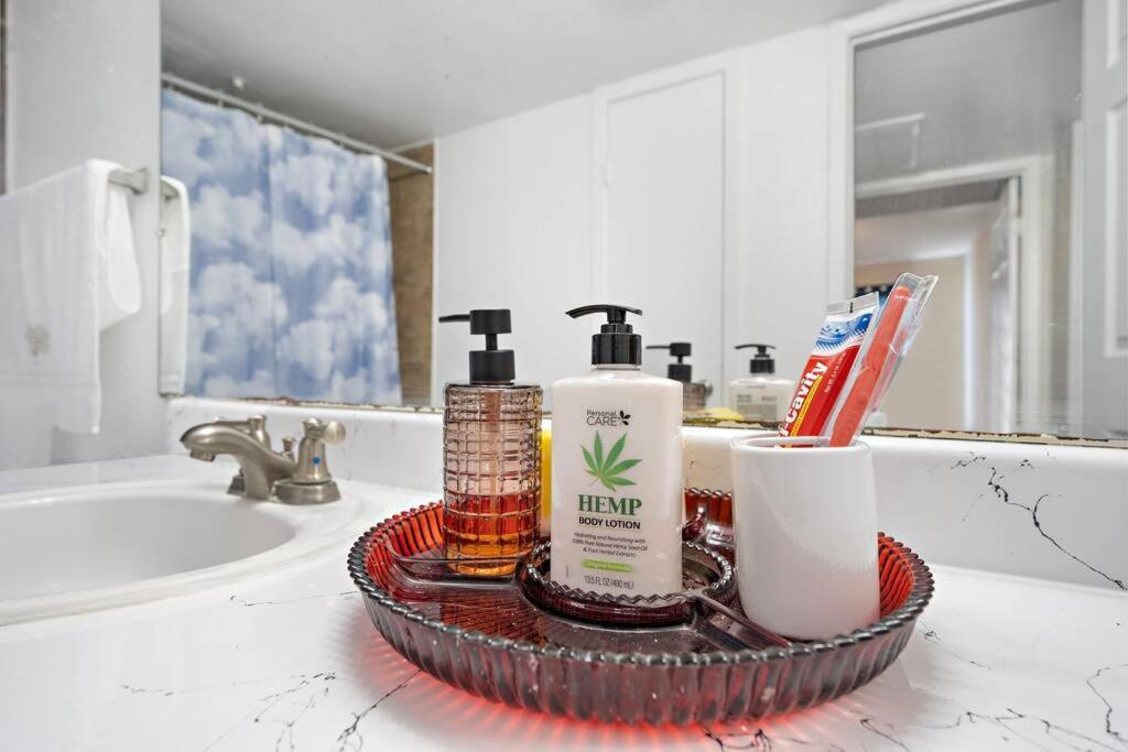 Cozy, Dedicated Workspace, Fast Wi-Fi Apartment ฮูสตัน ภายนอก รูปภาพ
