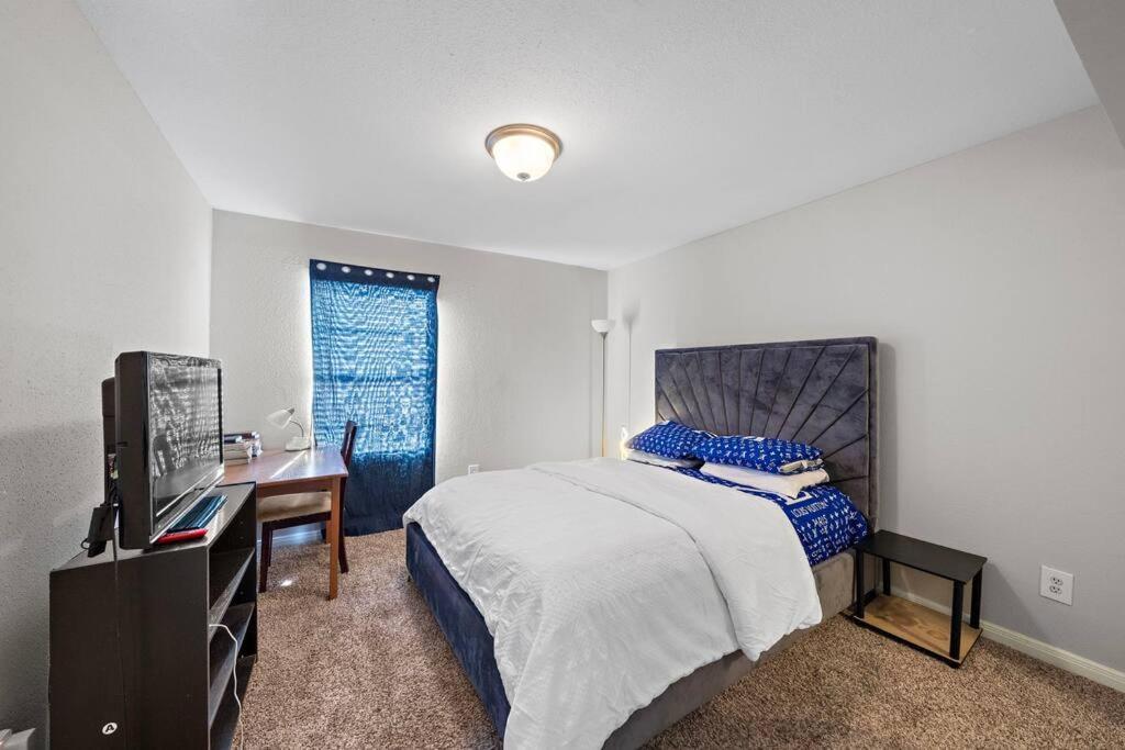 Cozy, Dedicated Workspace, Fast Wi-Fi Apartment ฮูสตัน ภายนอก รูปภาพ